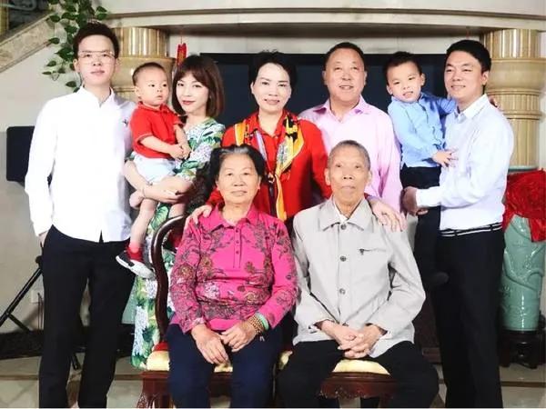 周晓光年轻时候,周晓光浙江女企业家