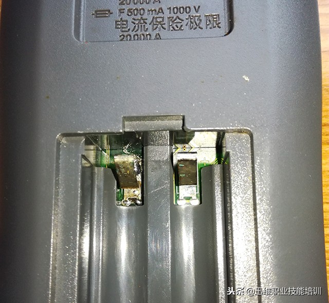 fluke万用表15b+和18b+的区别,fluke万用表和国产的对比