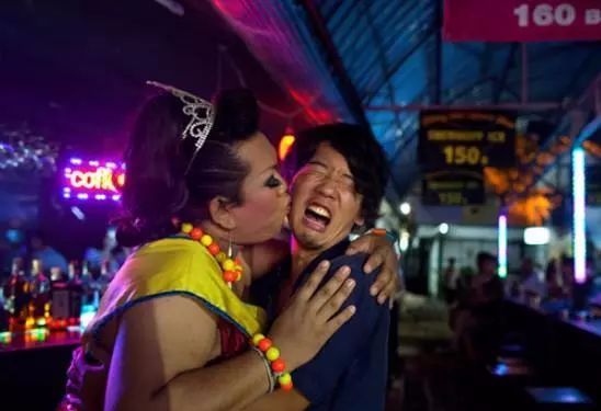 泰国人妖和女性如何区分,泰国人妖和女性有何区别