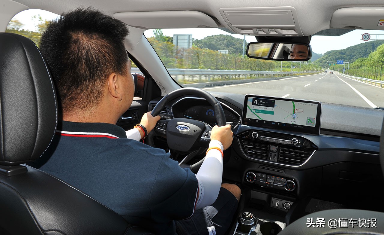 福特福克斯2021款stline试驾,福特福克斯active2021款试驾视频