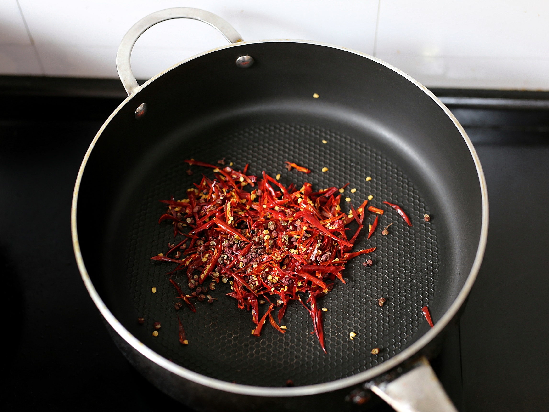 酒鬼花生为什么那么香脆,酒鬼花生怎么做才能酥脆