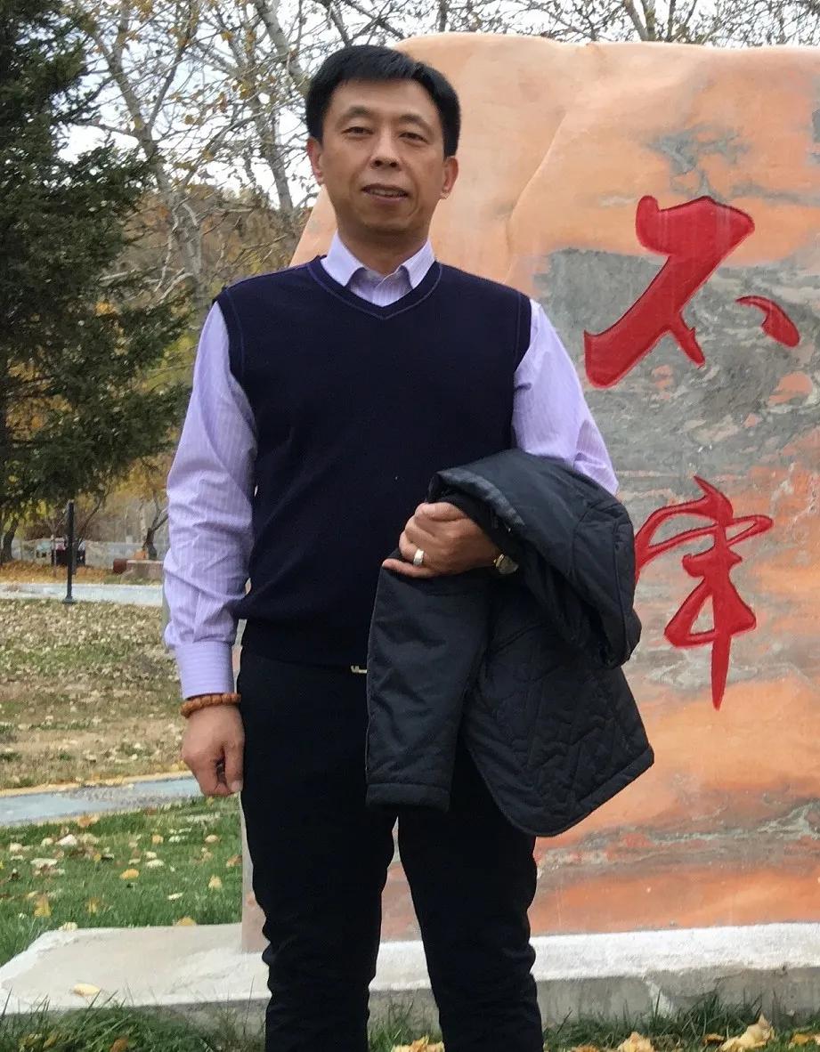 致敬2020每一个逆行的背影,回顾2019年消防员最美逆行背影