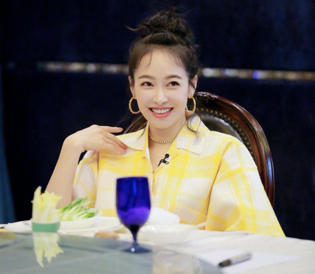 为啥相同的穿搭自己不穿不好看,同样的穿搭为什么别人穿更好看