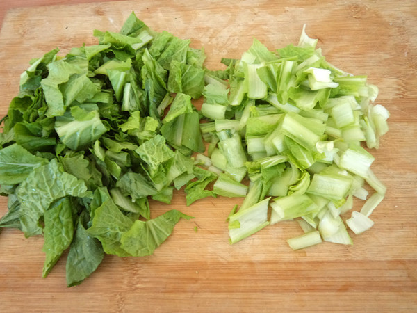 这道菜要常吃美容养颜少女感满满,女生必备的补血养颜的菜