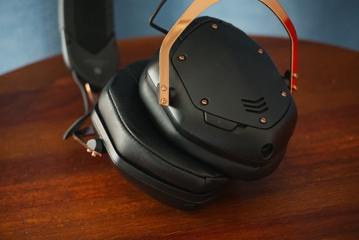 美国头戴式蓝牙耳机,可戴头盔的头戴式蓝牙耳机