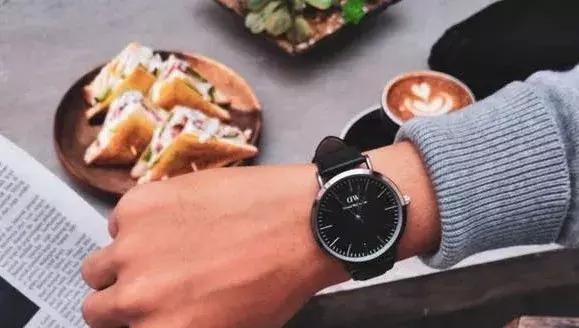 为什么刚吃完饭就有饱腹感,吃饱的饱腹感怎么来的