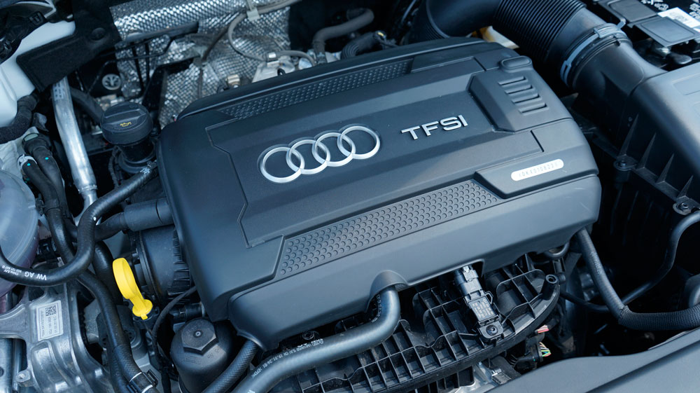 奥迪q345tfsiquattro,奥迪q335tfsi时尚动感型测评