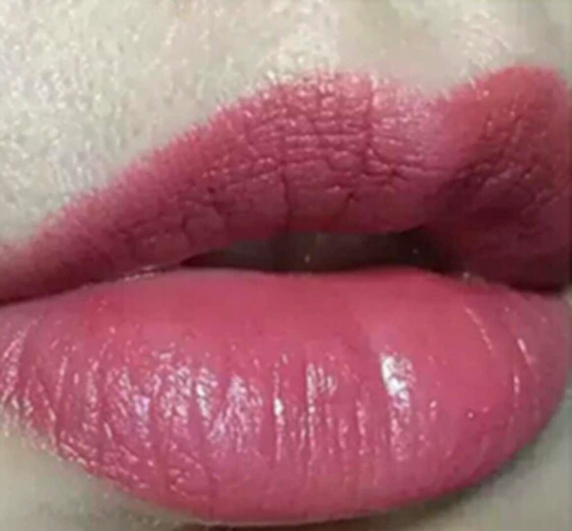 豆沙色奶茶色雾面哑光口红推荐,口红蜜桃豆沙色与枫叶樱桃哪个好