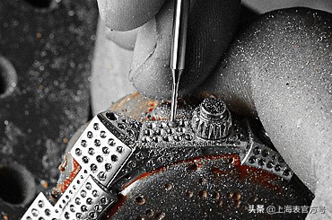 怎么区分腕表后镶钻,如何区分腕表原钻后钻