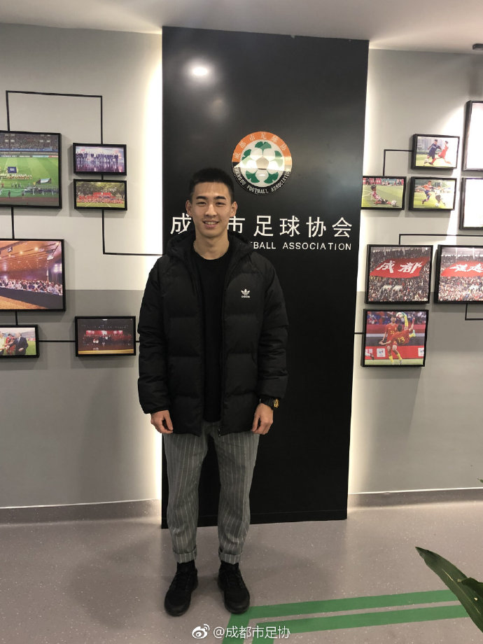 阿扎尔转会曼城,阿扎尔皇马求购