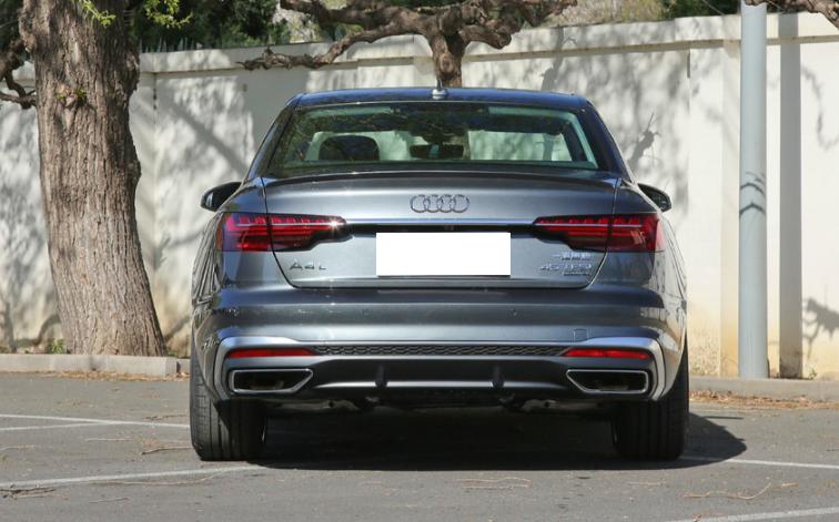 奥迪a4l未来两年价格走向,上市没多久就降20万的豪华大型车