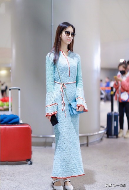 陈都灵全身校服写真图片,陈都灵学生装写真