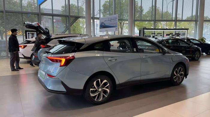 杭州限行最新规定新能源车,新能源车杭州限行政策规定