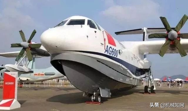 飞机前面有两个螺旋桨是什么原理,纸飞机为什么能飞起来原理演示