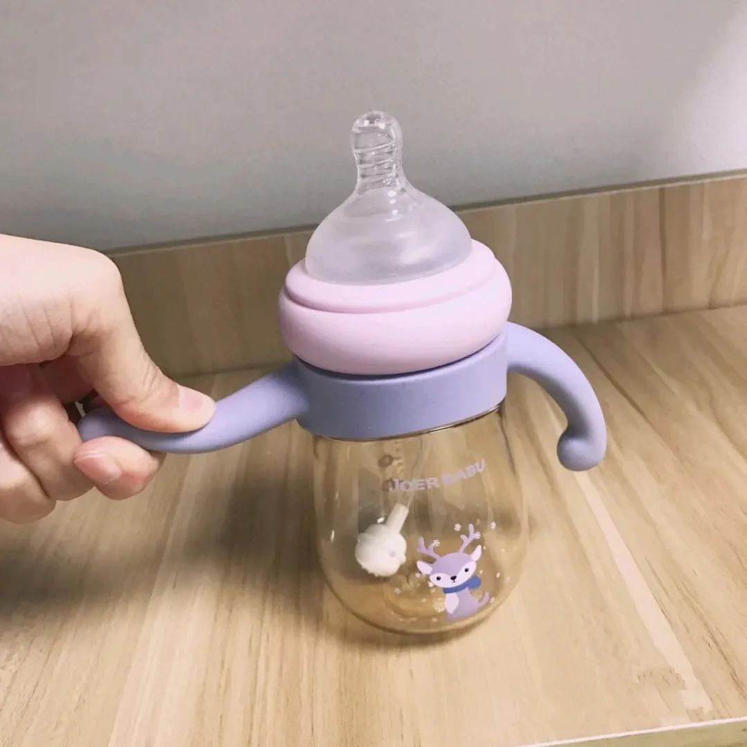 宝宝奶瓶总有一点喝不到,宝宝易接受的奶瓶