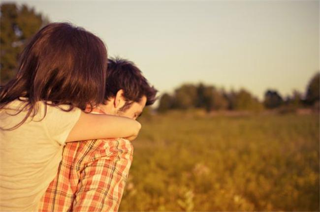 与人相处不如亲近自然,与人相处不如与动物相处