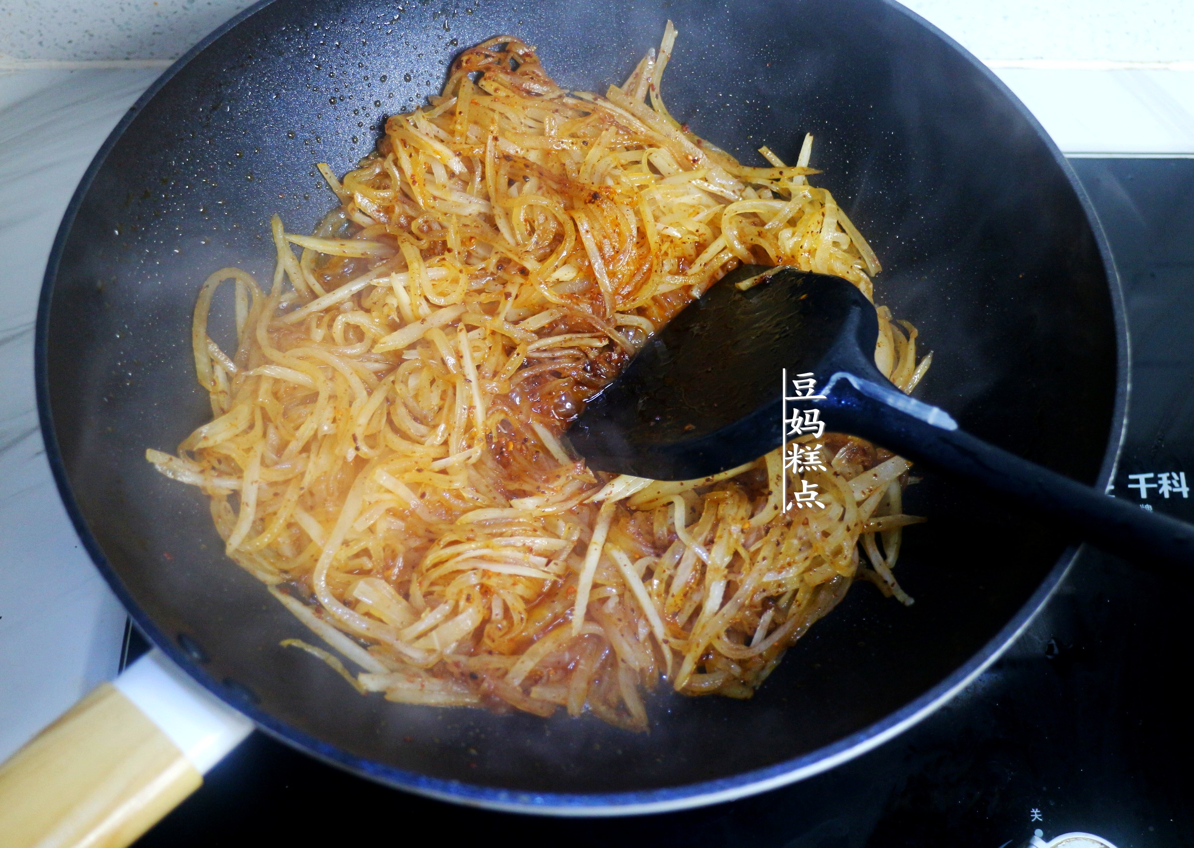 白萝卜素馅怎么调最好吃,白萝卜馅素馅最正宗的做法