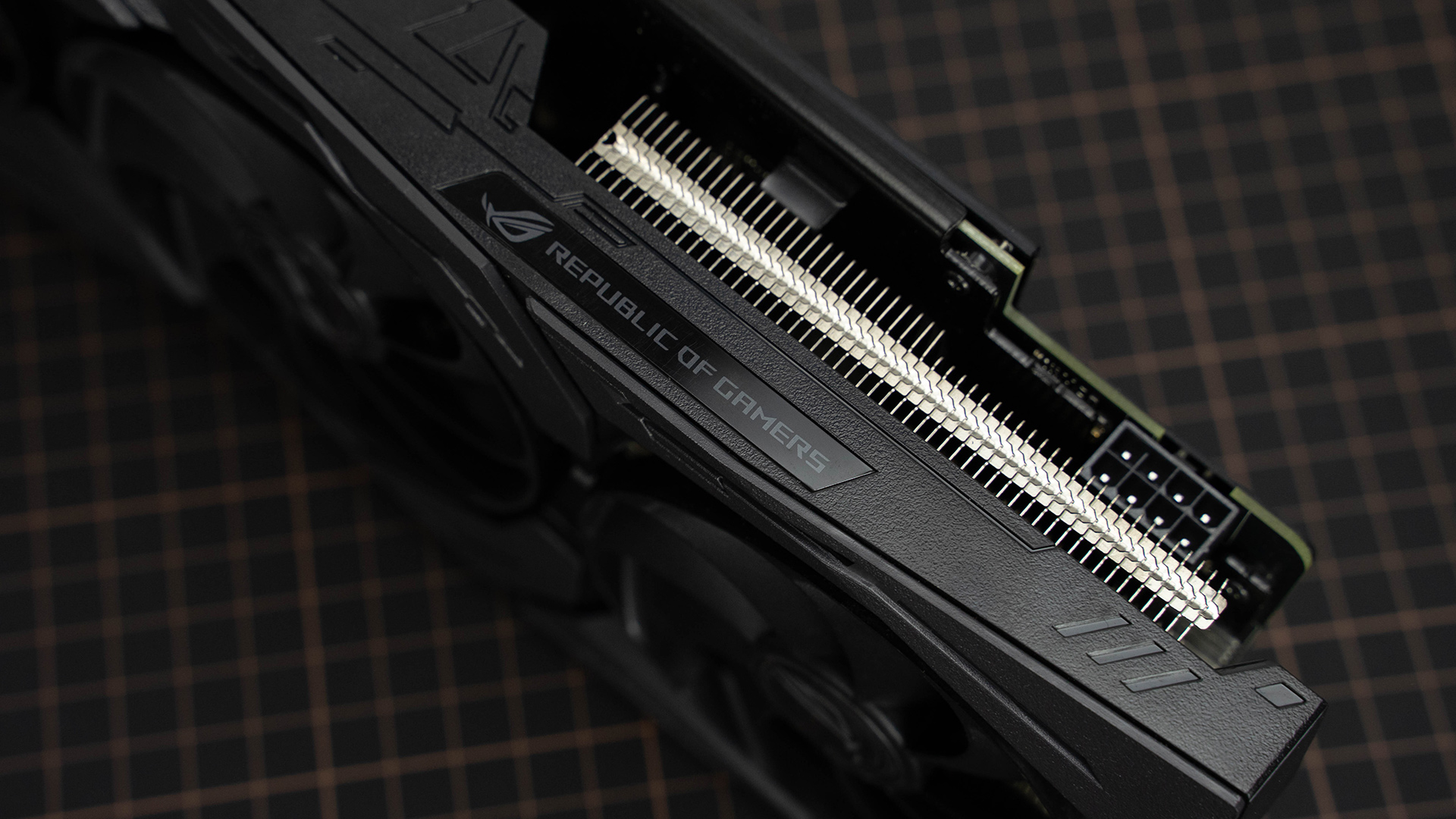 有了这台性能小钢炮未来2年游戏不用愁