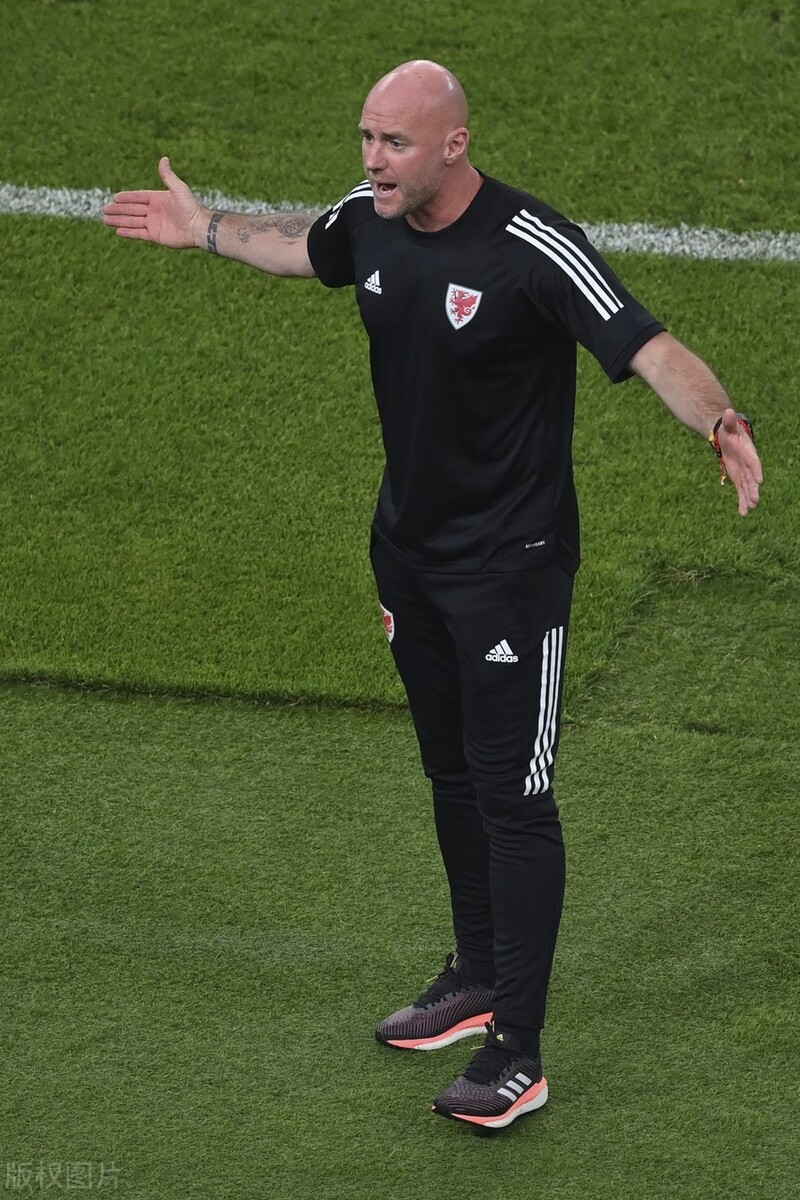 勒夫时装,欧洲杯教练帅照