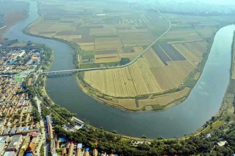 胜日寻芳泗水滨图片,胜日寻芳泗水滨的下一句是