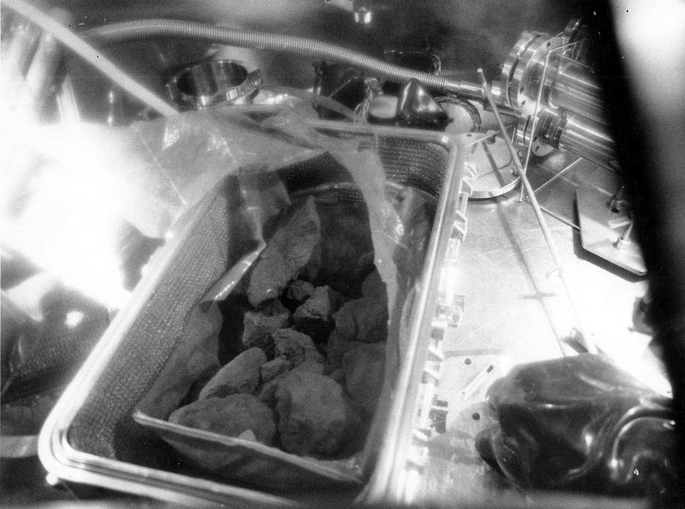 美国发现月球背后的秘密,美国为啥不开发月球