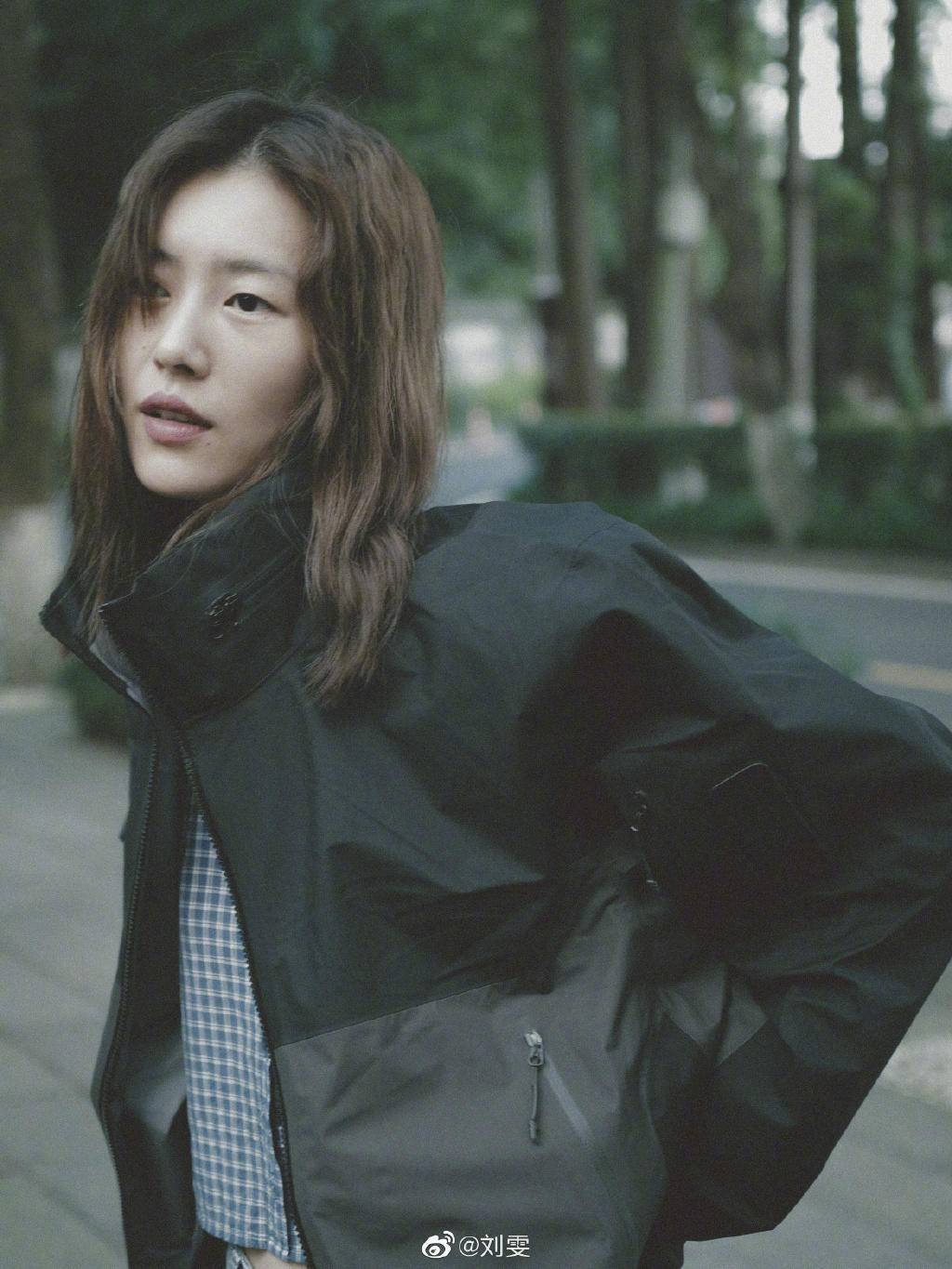 方脸女生是不是很难看,方脸太高级了