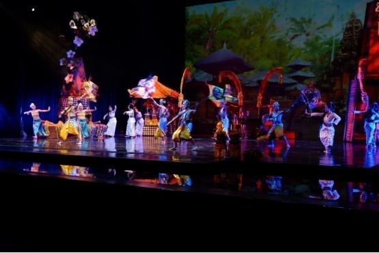 许舍山人,巴厘岛的乌布皇宫值得一去吗