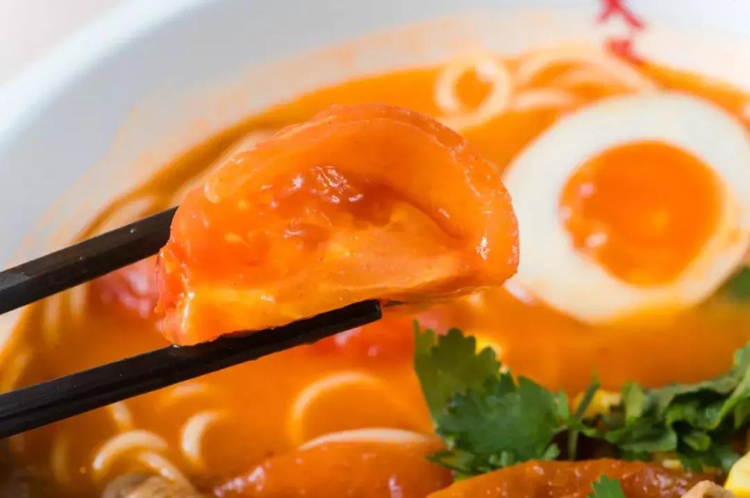 味千拉面大骨熬汤30年,味千拉面大骨熬汤三十年