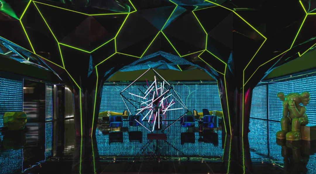 眉间有银河眼中有星辰什么意思,眉间是银河眼中有星辰什么意思