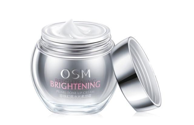 美白提亮可养肤素颜霜推荐,保湿补水美白不脱妆素颜霜