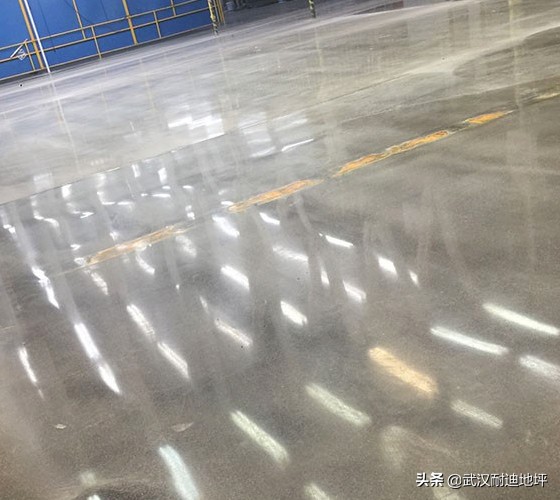 混凝土地面受冻起皮是质量问题吗,水泥地坪冻起皮怎么办