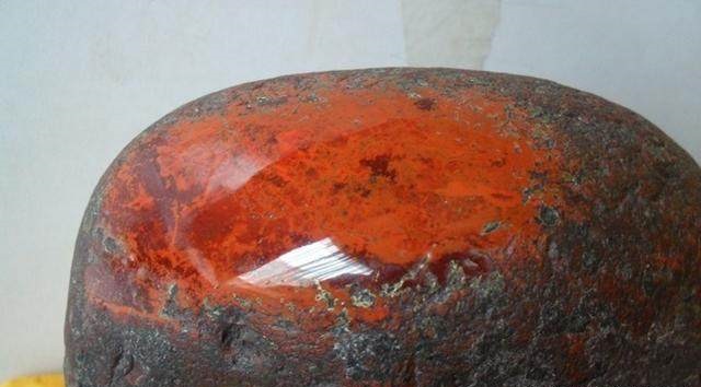 切勿盲目的自信谨防上当受骗,如何避免南红的假货