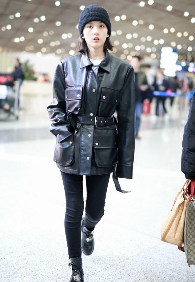 女士冬季最流行的穿搭皮衣,女明星皮衣时尚潮流搭配