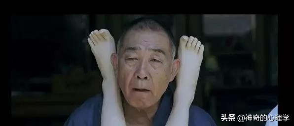 你是在看她，还是在看她的脚|关于恋足癖的两三事