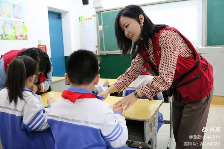 中医进校园活动中医知识宣讲,中医养生与保健知识课堂进社区