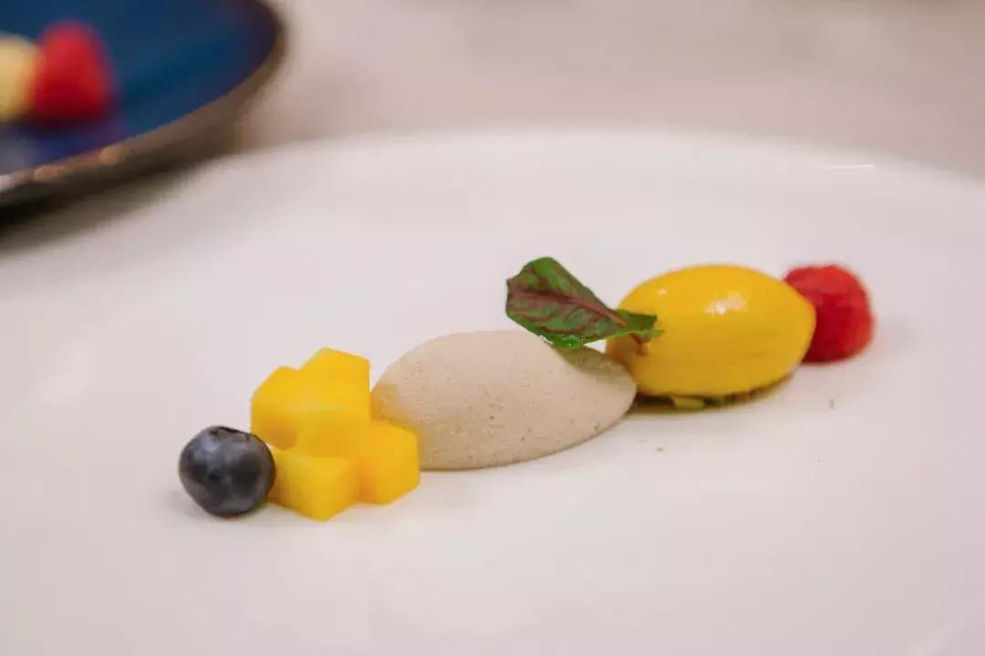 山西艺奢书廊餐厅 (太原艺奢书廊餐厅生日布置)