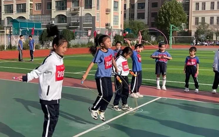 潍坊光正·潍州外国语学校童心向*党**，超越梦想。2021年秋季运动会掠影