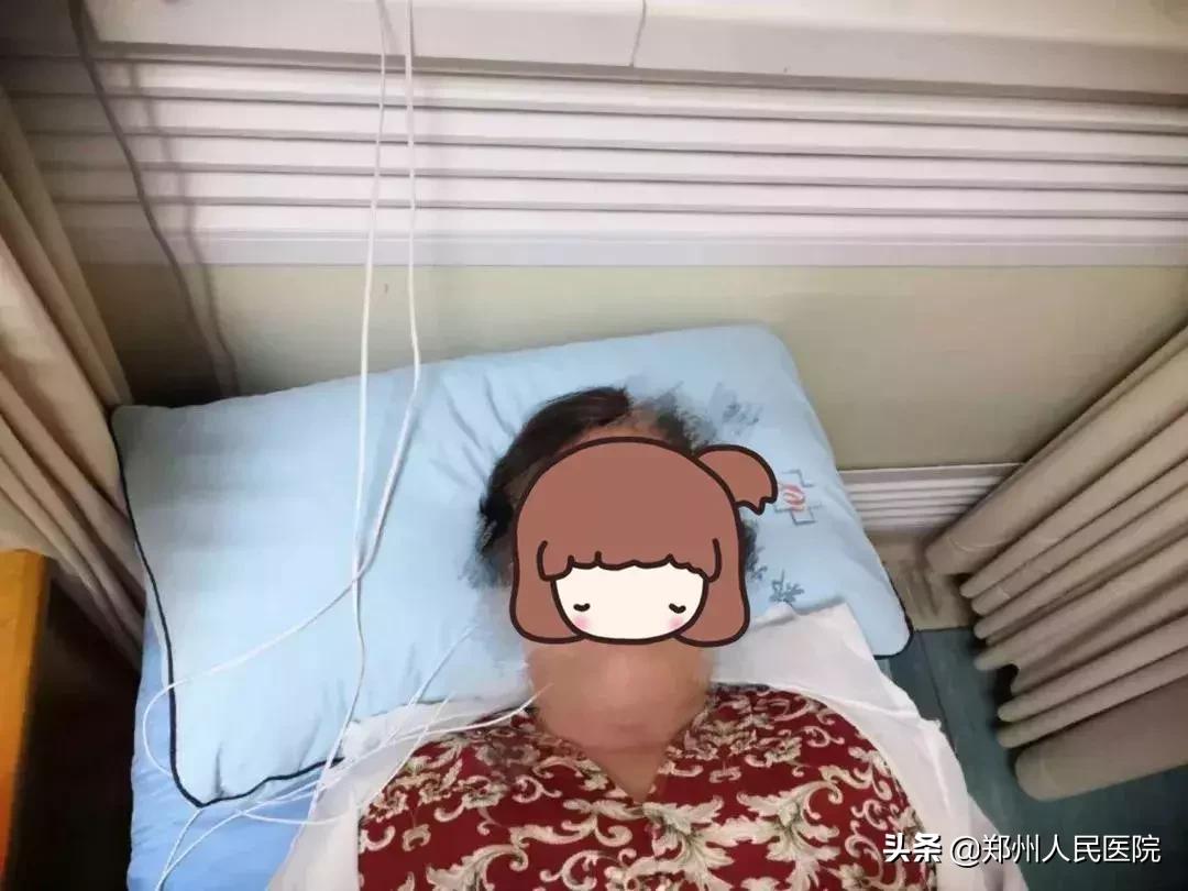 晚上睡觉忘关窗户脸歪了,睡觉开窗户脸歪了