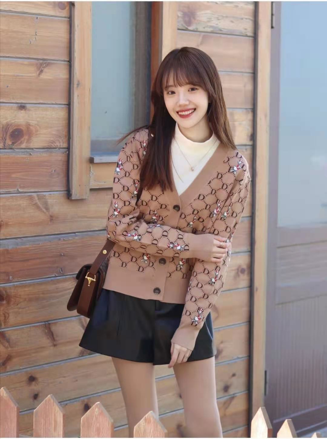 针织开衫40种搭配图解男,针织开衫搭配什么衣服好看又减龄