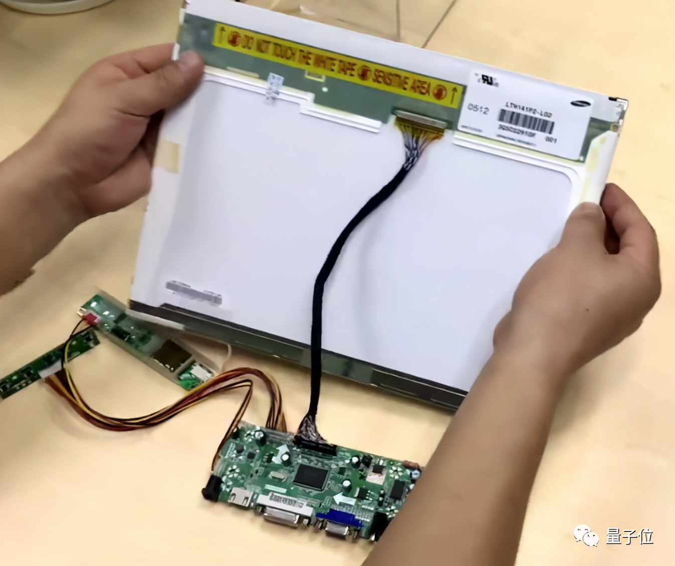 废旧显示器屏幕可以做什么,废旧笔记本可以当显示器吗