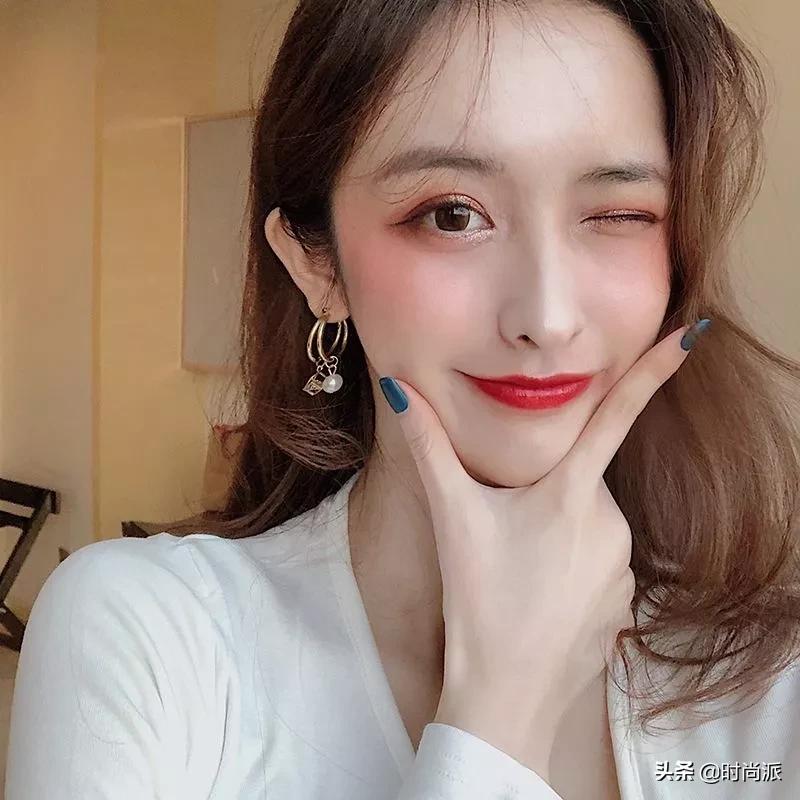 一眼就惊艳的耳环戴上百搭又高级,长脸适合戴的百搭耳环