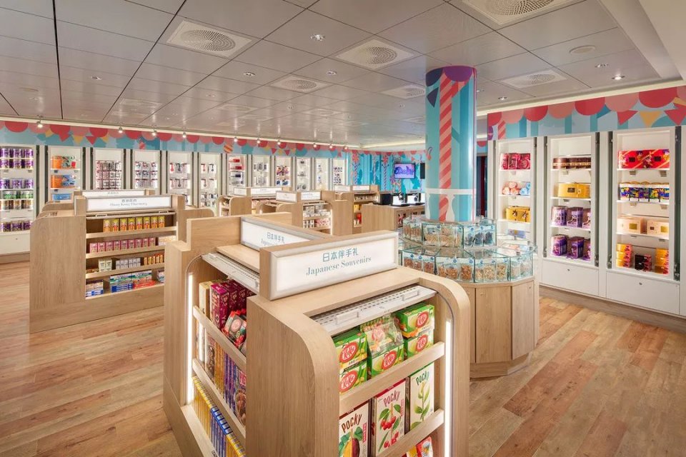 世界梦号邮轮全图,全球最大海上超级城堡