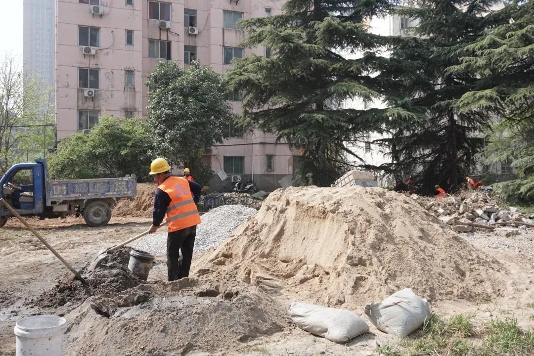 城镇老旧小区改造计划的通知,迎十四运迎新学期