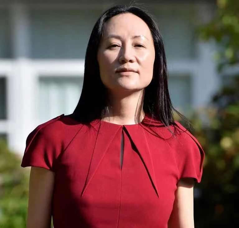 瀛熸櫄鑸熺櫧鑹茶タ瑁呰,瀛熸櫄鑸熺┛鎼皬榛戣