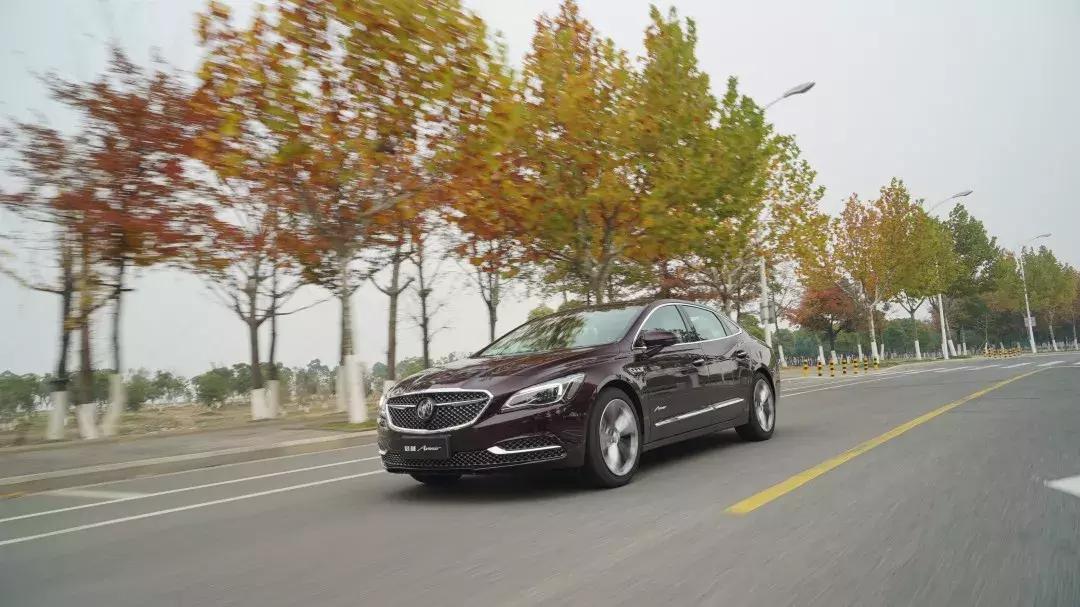 君越凯美瑞哪个更值得买,君越艾维亚和凯美瑞2.5g怎么选