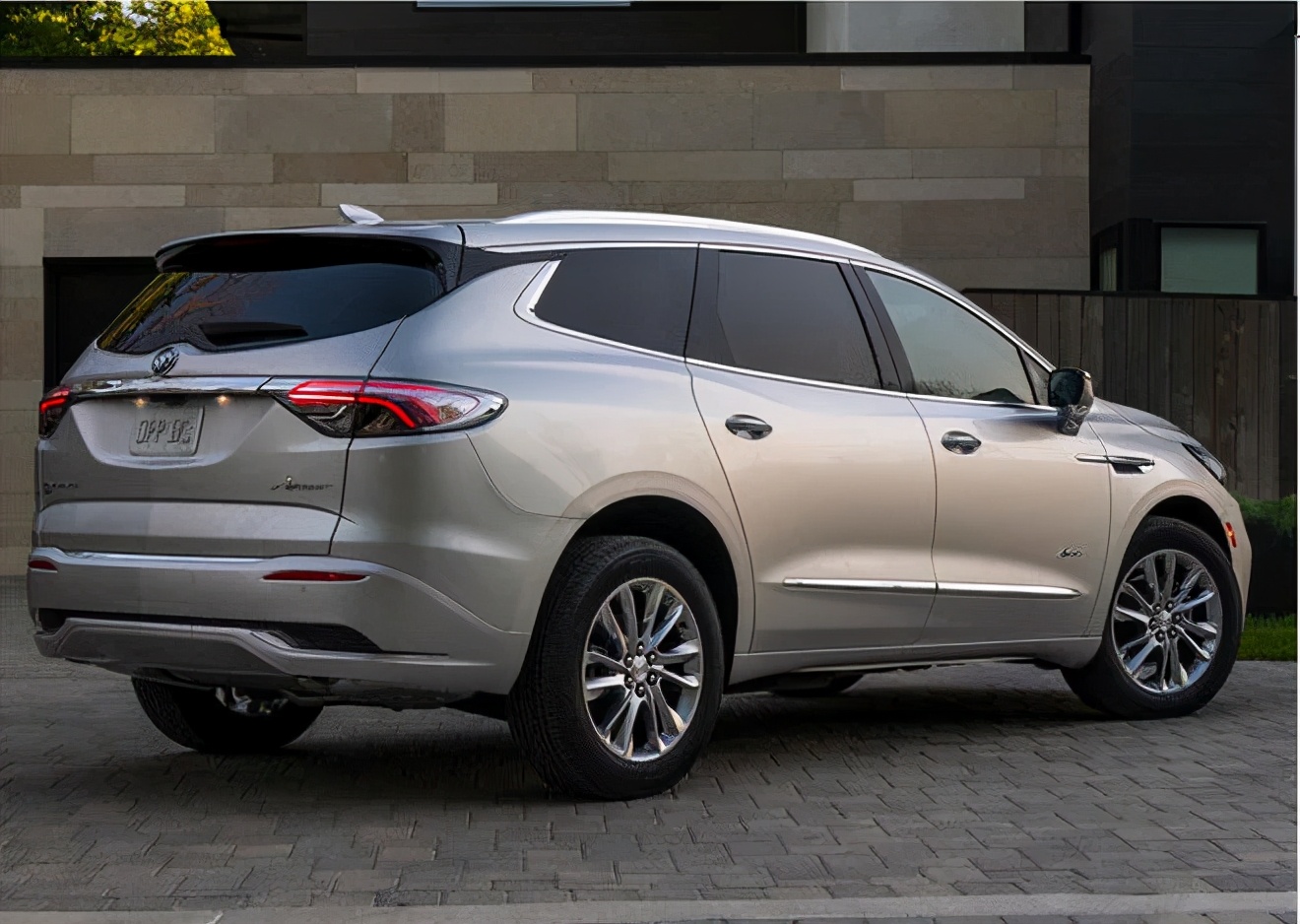 2023款全新别克昂科雷上市了吗,别克昂科雷将于下半年上市