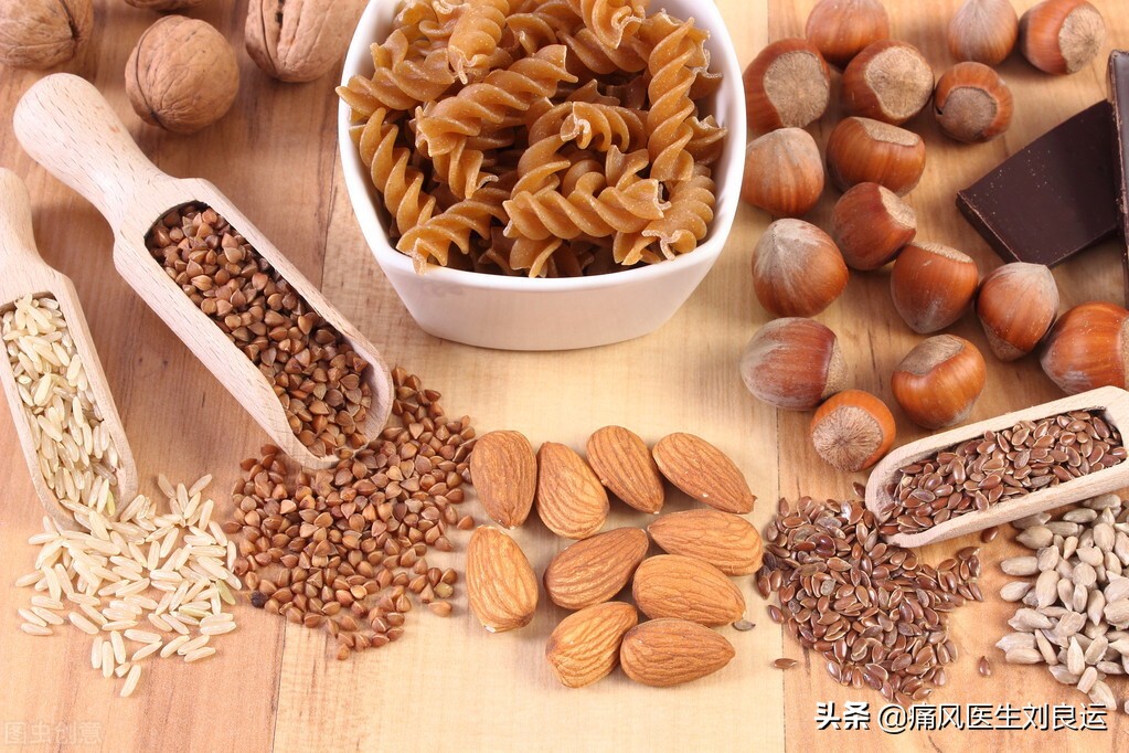 痛风原因及饮食注意事项,痛风有哪些症状忌吃哪些食物