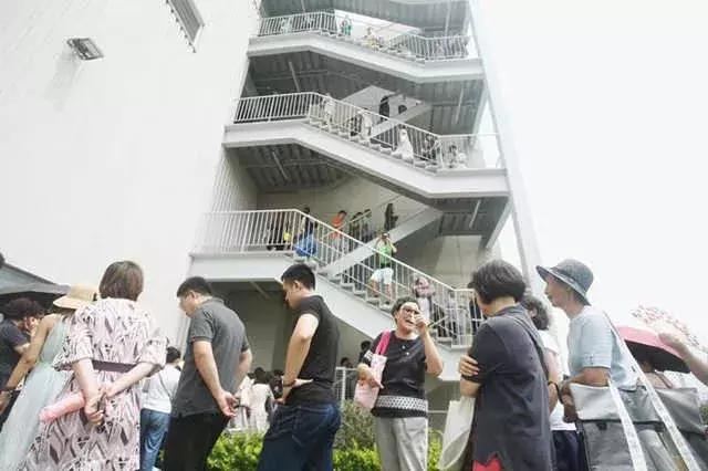 costco早上几点开门,costco开业首日被挤爆