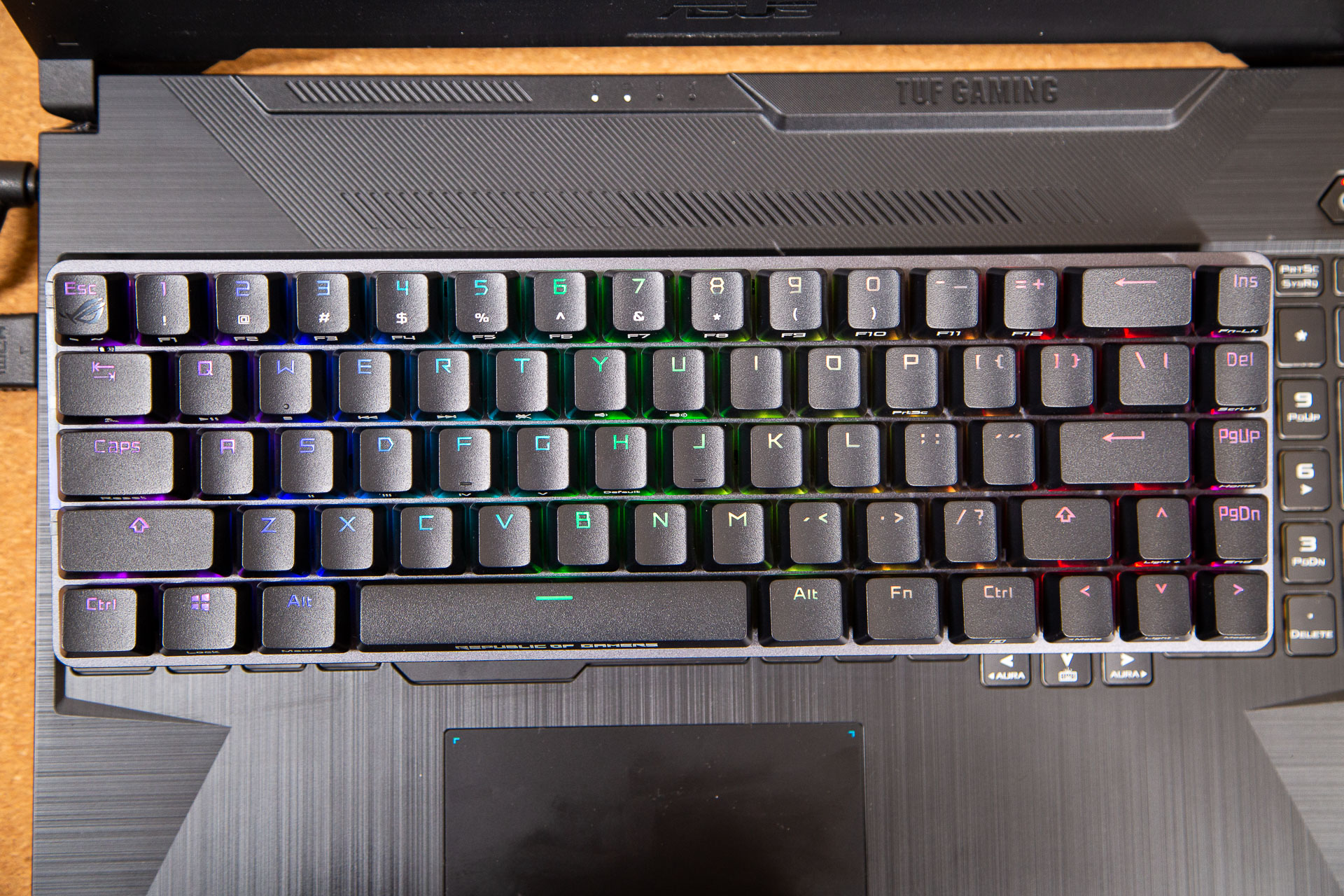 rog信仰败家之眼机箱,败家之眼rog8pro