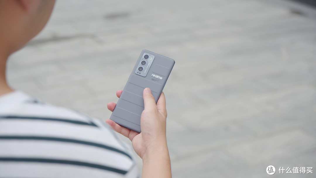 RealmeGT大师探索版真有这么好？测试后，可以有但没必要